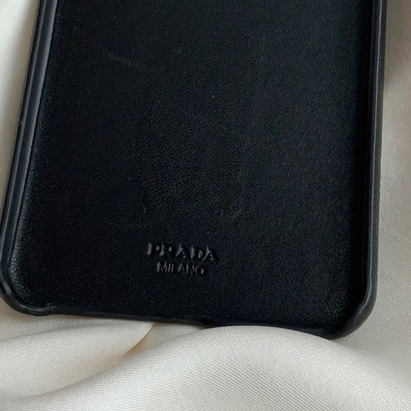 PRADA phone case - Picture 4 of 10